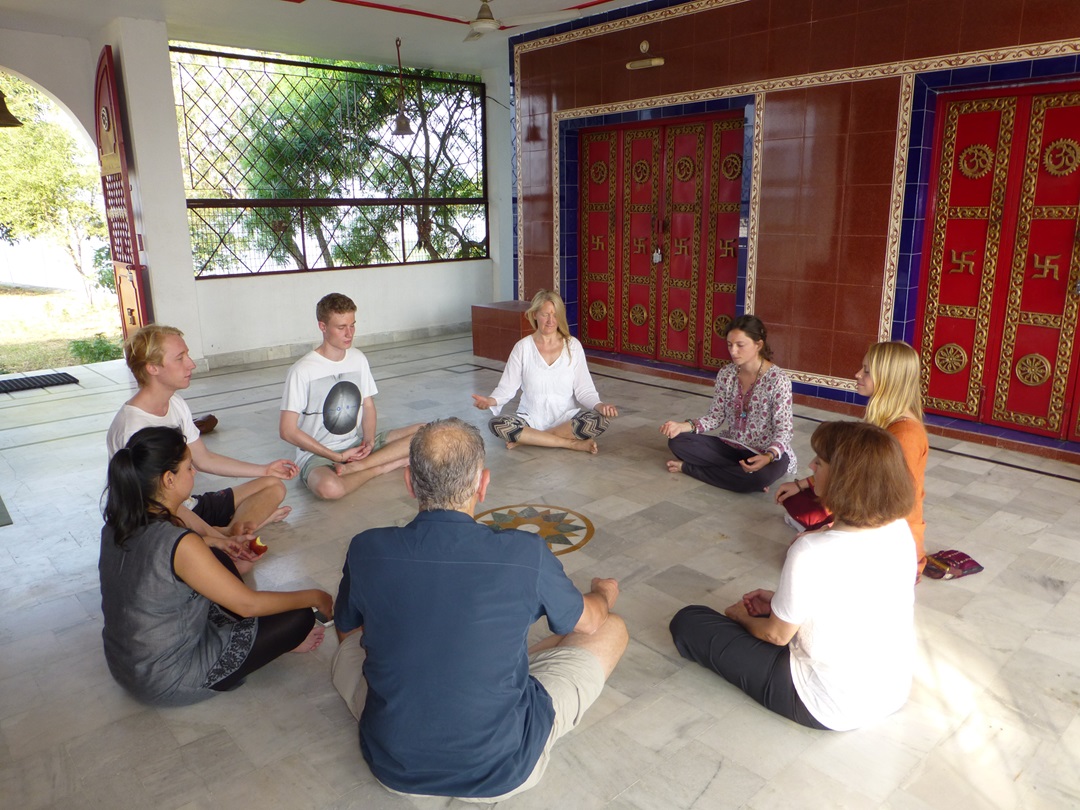 group meditation near Rishikesh